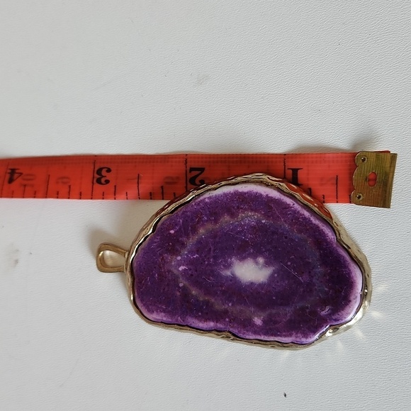 Purple Agate Slice Pendant Gold Framed Natural Stone - Picture 3 of 3